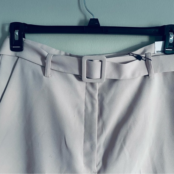 EXPRESS Women's Light Pink Bermuda Extreme High Rise Belted Shorts Size 12 NWT - Picture 2 of 12